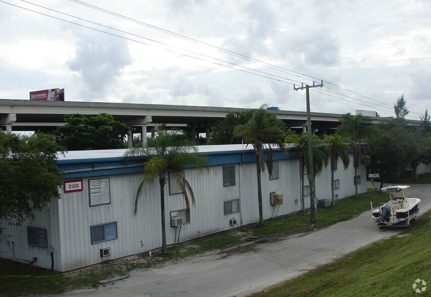 3100 W State Road 84, Fort Lauderdale, FL à louer - Photo de l’immeuble – Image 3 sur 9
