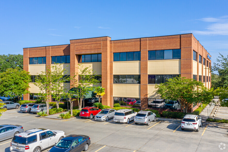 5100 Village Walk Dr, Covington, LA à louer - Photo principale – Image 1 sur 5