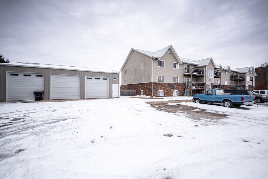 300 E Windsor, Arkansas City, KS à vendre - Photo de l’immeuble – Image 2 sur 33