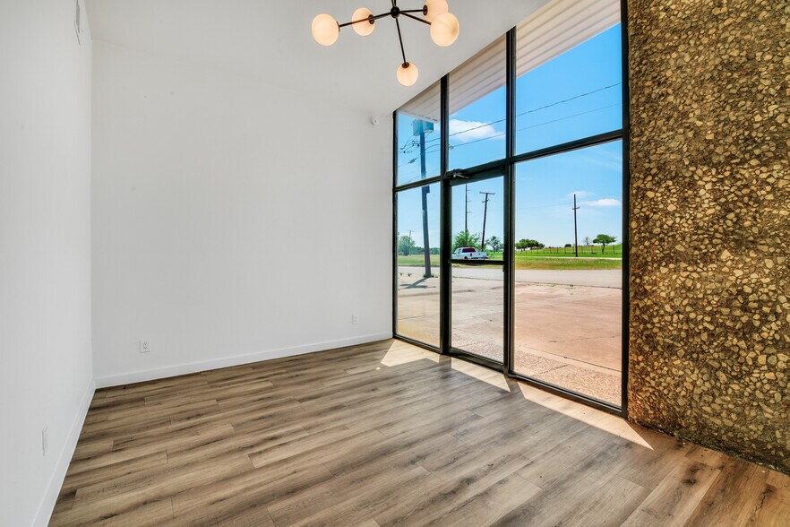 3115 Sabine St, Forest Hill, TX à vendre - Photo de l’immeuble – Image 3 sur 21