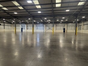 13-14 Oldington Trading Estate, Kidderminster à louer Photo intérieure– Image 2 sur 2