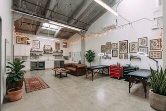 2744 E 11th St, Oakland, CA à louer Photo intérieure– Image 1 sur 2