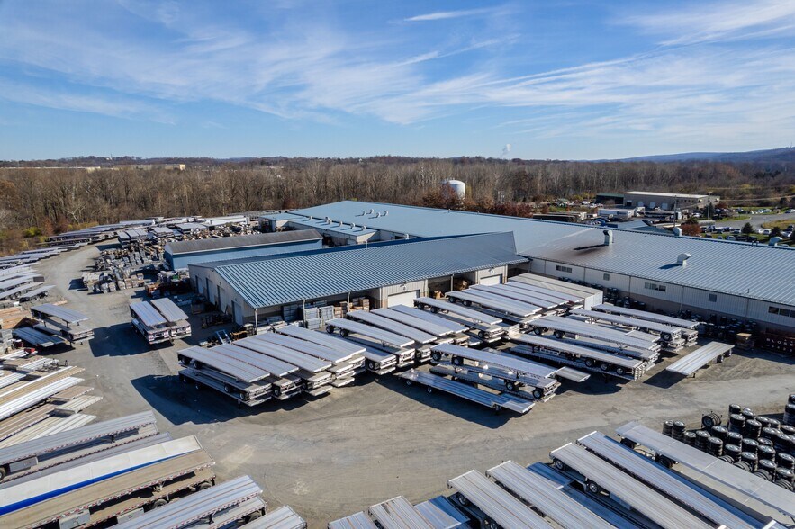 5 East Pointe Dr, Birdsboro, PA à vendre - Photo de l’immeuble – Image 3 sur 6