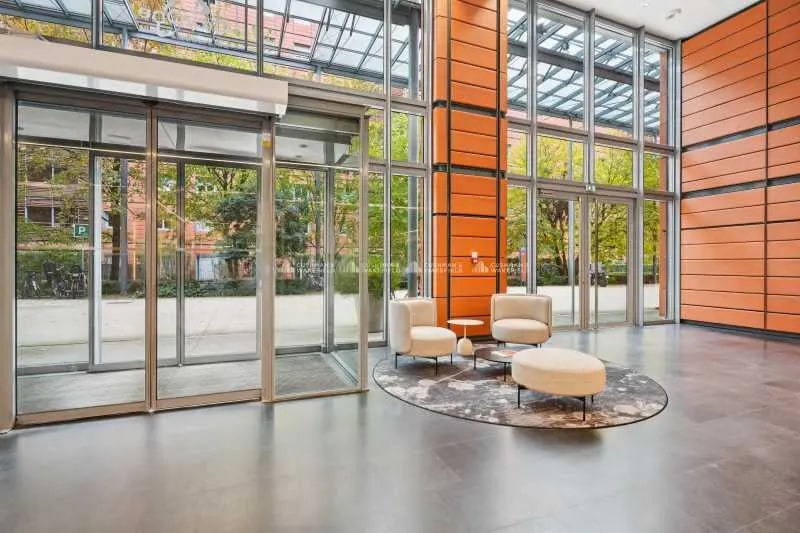 Bureau dans Lyon à louer - Hall d’entrée – Image 3 sur 18