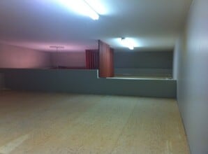 16520 100th Ave NW, Edmonton, AB à louer Photo intérieure– Image 2 sur 7