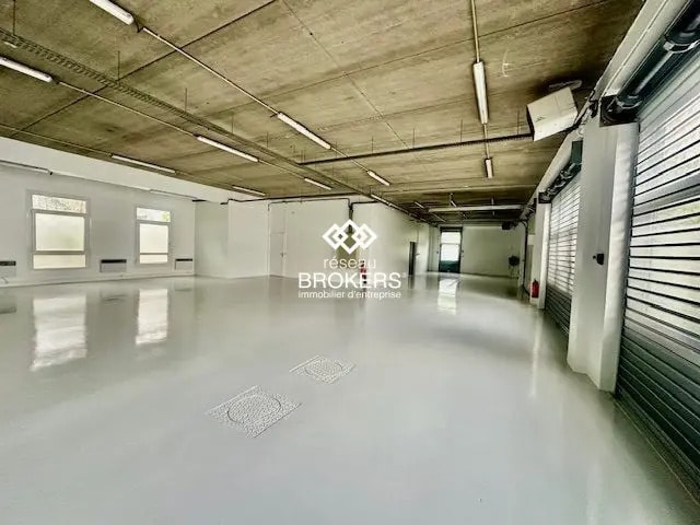 163 Rue De La Belle Etoile, Roissy-en-France à louer Photo de l’immeuble– Image 1 sur 3