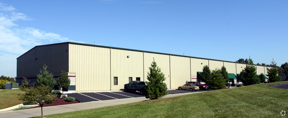 111-117 Avalon Industrial Pky, Wentzville, MO à louer - Photo de l’immeuble – Image 2 sur 5