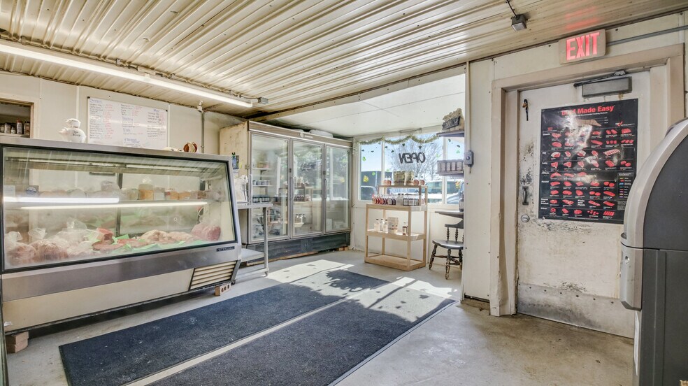 2310 S Main St, Bloomer, WI à vendre - Photo de l’immeuble – Image 3 sur 29