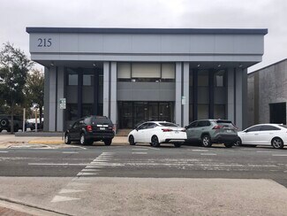 Plus de détails pour 215 W Hickory St, Denton, TX - Bureau à louer