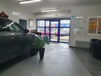 Plus de détails pour Local d'activités à louer