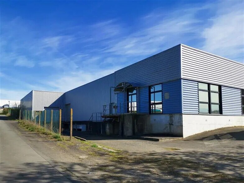 Bureau dans Quévert à louer - Photo de l’immeuble – Image 3 sur 8