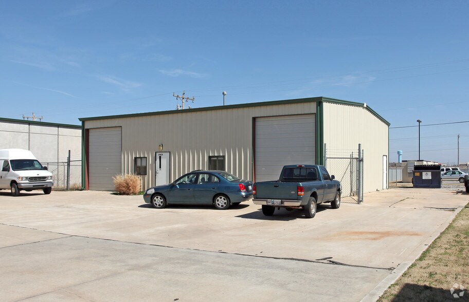 14814 Bristol Park Blvd, Edmond, OK à vendre - Photo de l’immeuble – Image 2 sur 10