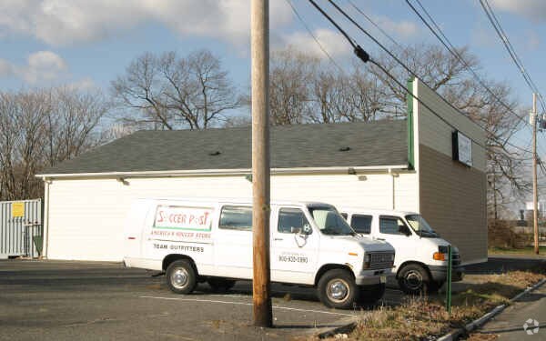 252 State Route 35 S, Eatontown, NJ à louer - Photo de l’immeuble – Image 2 sur 9