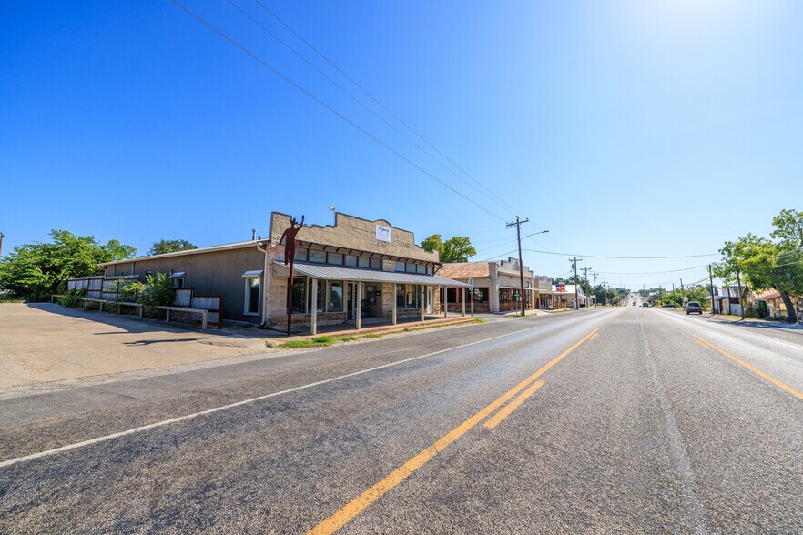 23654 US Hwy 290, Harper, TX à vendre - Photo de l’immeuble – Image 3 sur 24
