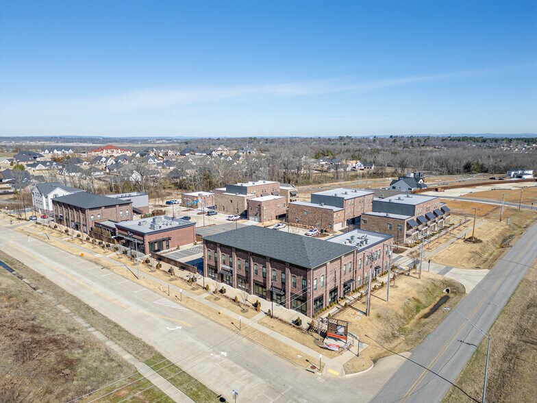 9101 Ra Young Jr Dr, Fort Smith, AR à vendre - Photo de l’immeuble – Image 3 sur 11