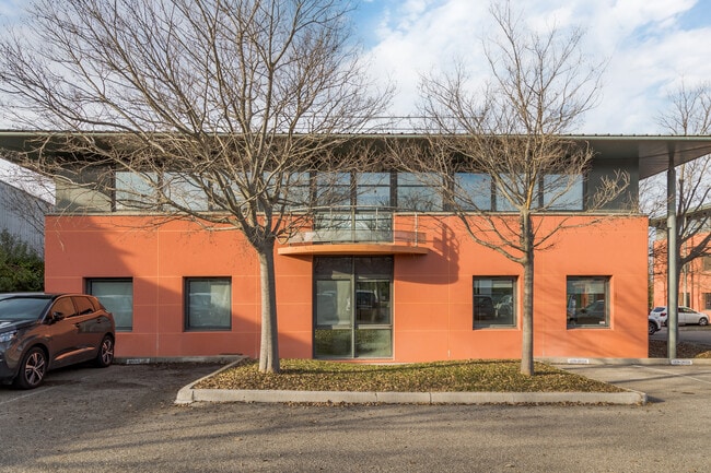 Plus de détails pour 155 Rue Paul Langevin, Aix-en-Provence - Bureau à louer