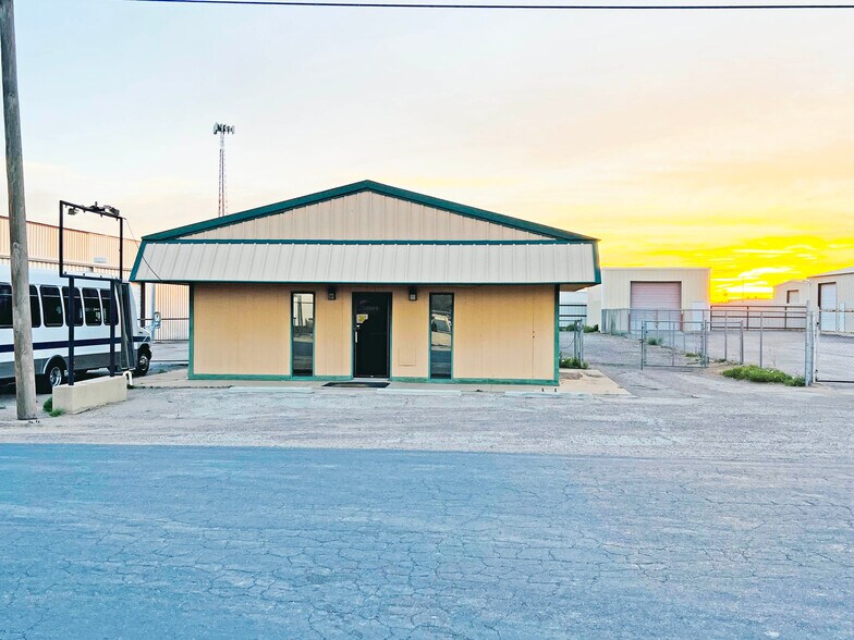 3805 Brazos Ave, Odessa, TX à vendre - Photo de l’immeuble – Image 2 sur 21