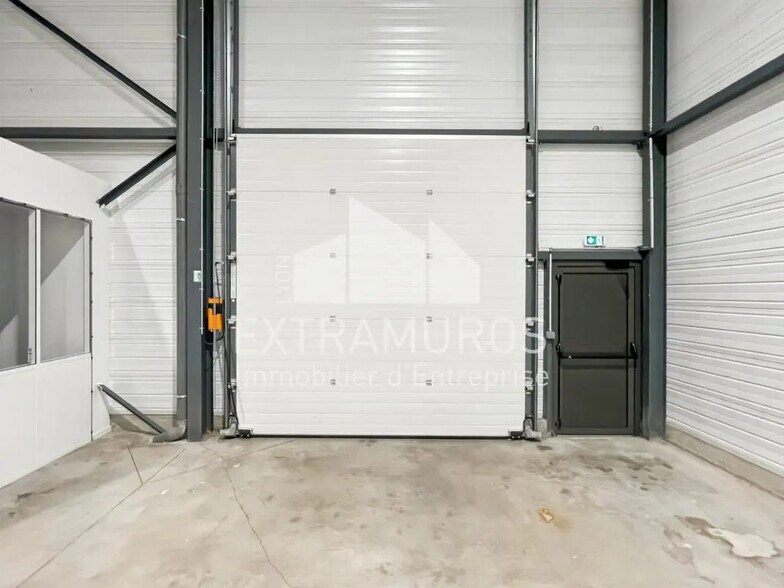 Local d’activités dans Beauvallon à louer - Photo intérieure – Image 3 sur 6