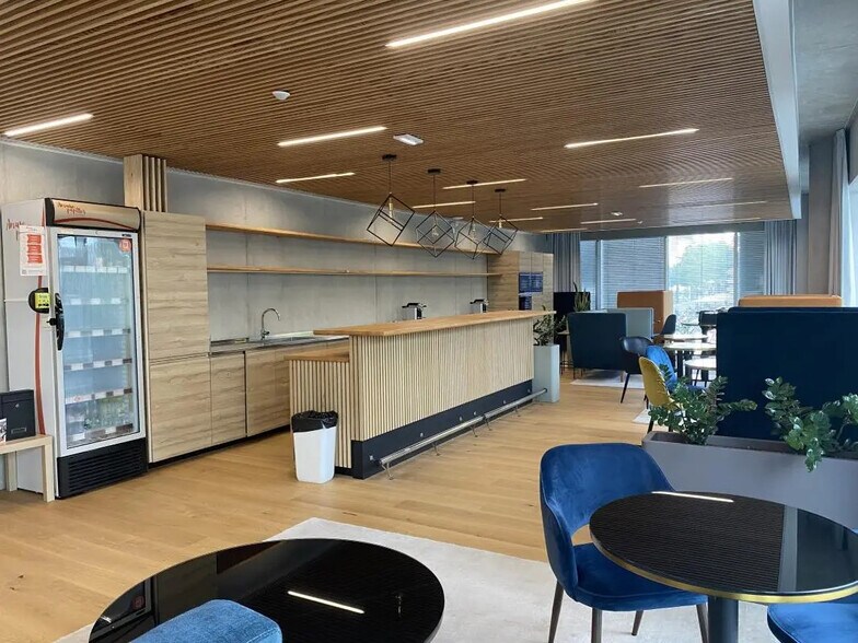 Bureau dans Nantes à louer - Photo de l’immeuble – Image 3 sur 12