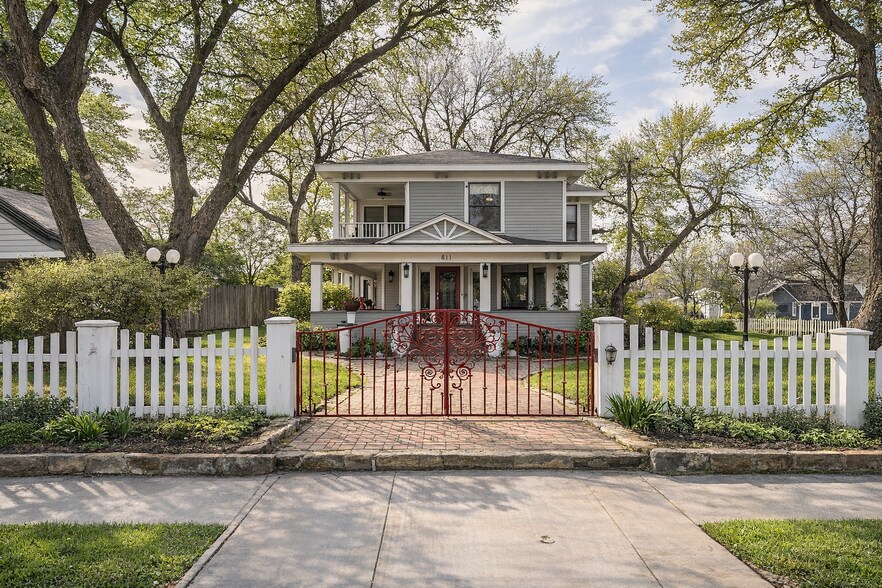 811 N Church St, McKinney, TX à vendre - Photo de l’immeuble – Image 3 sur 20