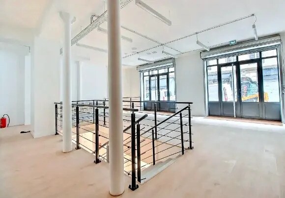 Local commercial dans Paris à louer - Photo de l’immeuble – Image 3 sur 9
