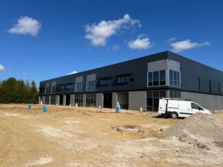 Plus de détails pour Bureau, Local d'activités à louer