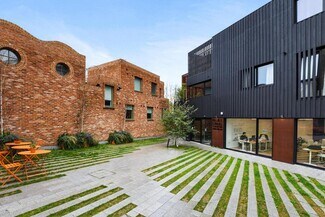 Plus de détails pour 45 Holmes Rd, Londres - Bureau à louer