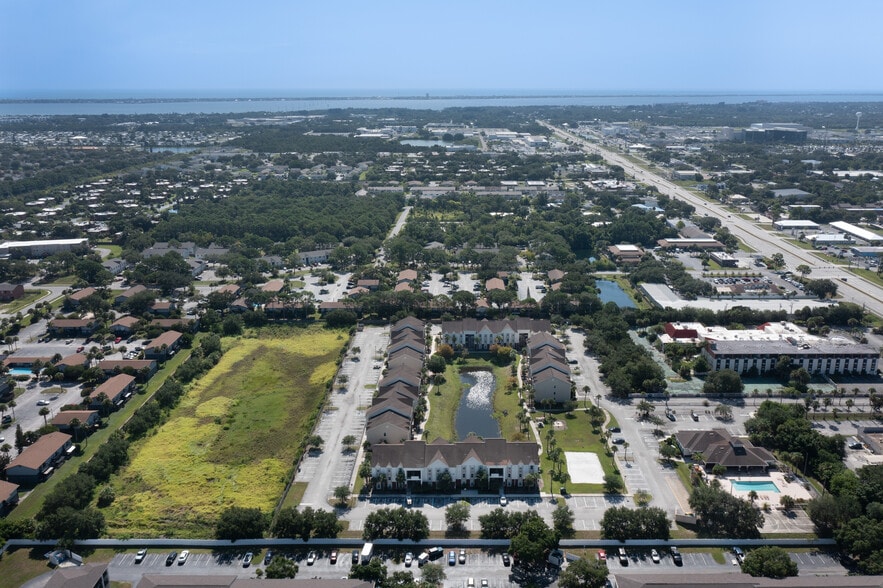 1540 NE Skippers Way, Palm Bay, FL à vendre - Aérien – Image 2 sur 13