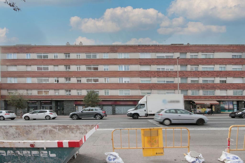 Local commercial dans Sabadell, Barcelona à louer Photo principale– Image 1 sur 4