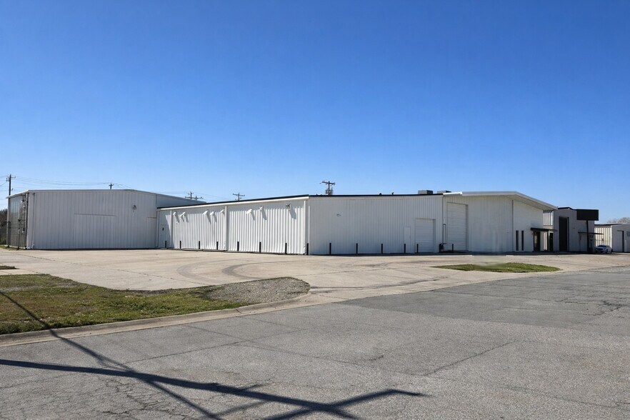 2412 SW 14th St, Oklahoma City, OK à louer - Photo principale – Image 1 sur 6