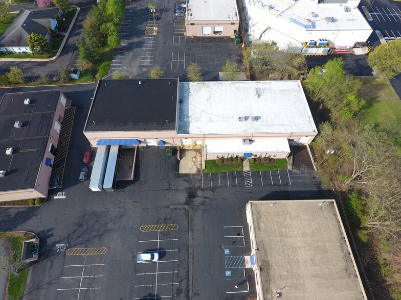 16 Rockhill Rd, Cherry Hill, NJ à louer - Photo de l’immeuble – Image 2 sur 10