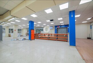 Local commercial dans Sevilla, Sevilla à louer Photo intérieure– Image 2 sur 5