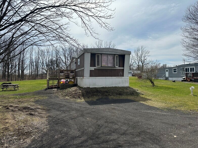 2815 Miller Rd, Waterloo Village, NY à vendre - Photo de l’immeuble – Image 2 sur 12