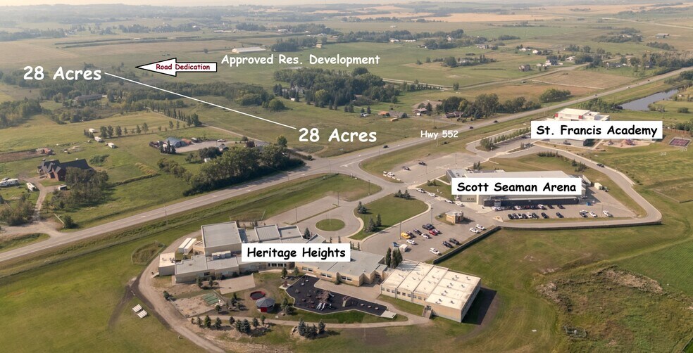 552 E Foothills Acres, Foothills, AB à vendre - Aérien – Image 1 sur 5