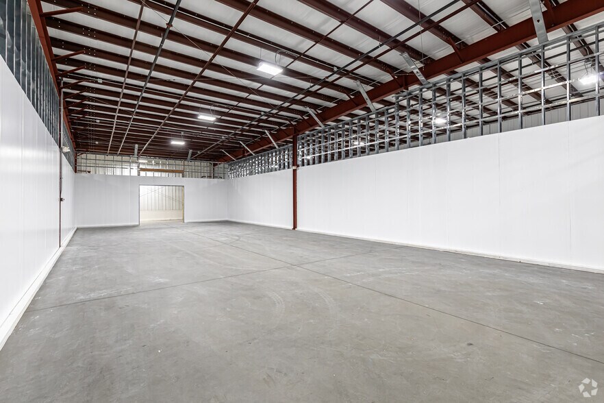299 Industrial Ln, Torrington, CT à louer - Photo intérieure – Image 1 sur 50