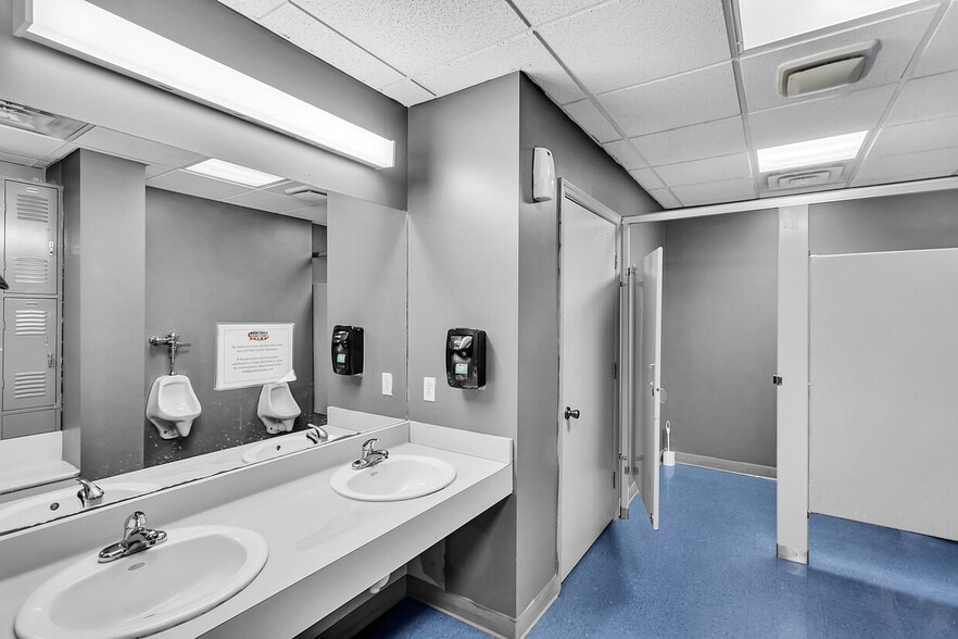 4491 School Rd S, Murrysville, PA à vendre - Photo intérieure – Image 3 sur 45