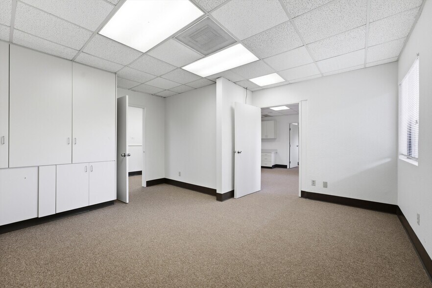 44725 10th St W, Lancaster, CA à louer - Photo de l’immeuble – Image 3 sur 61