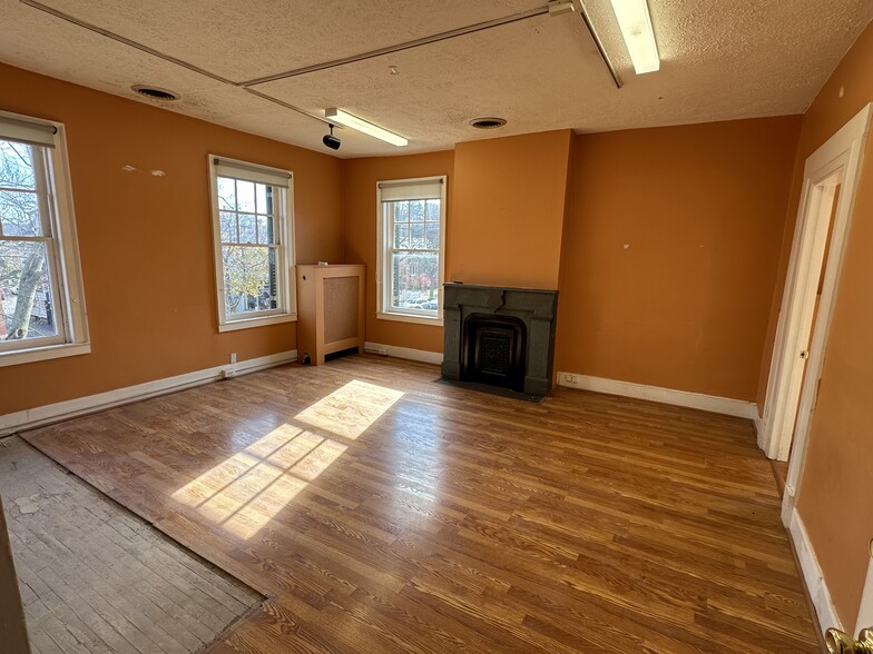 25 S Main St, Pittsford, NY à vendre - Photo de l’immeuble – Image 3 sur 21