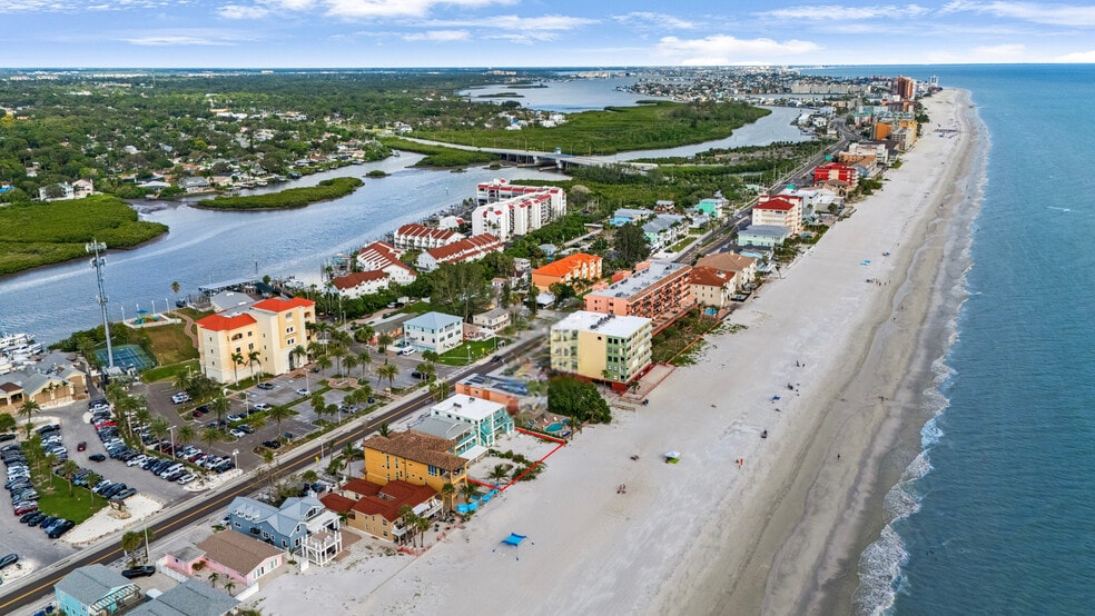 19310 Gulf Blvd, Indian Shores, FL à vendre - Photo de l’immeuble – Image 2 sur 4