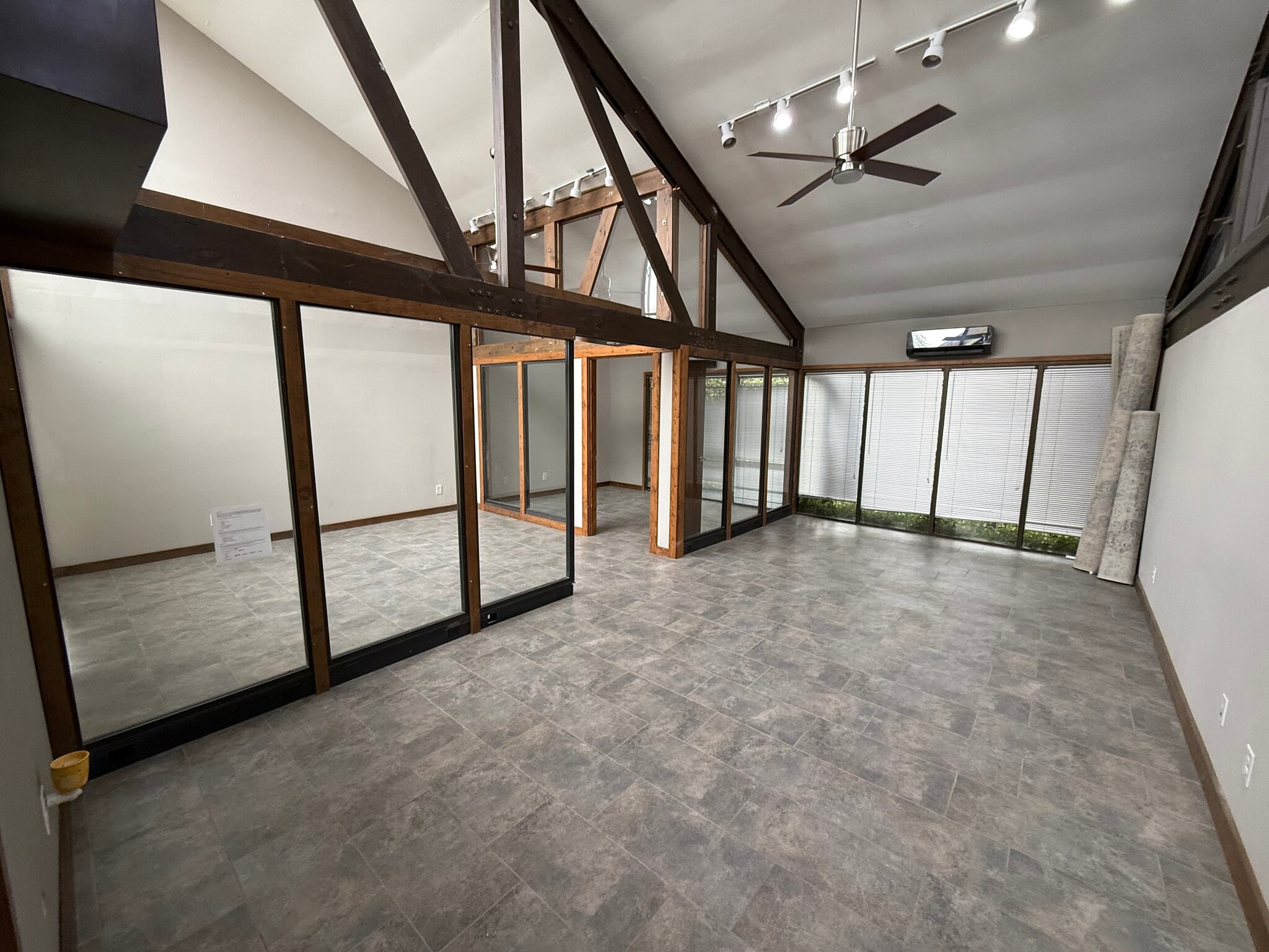 18935 N I-45, Spring, TX à louer Photo intérieure– Image 1 sur 1