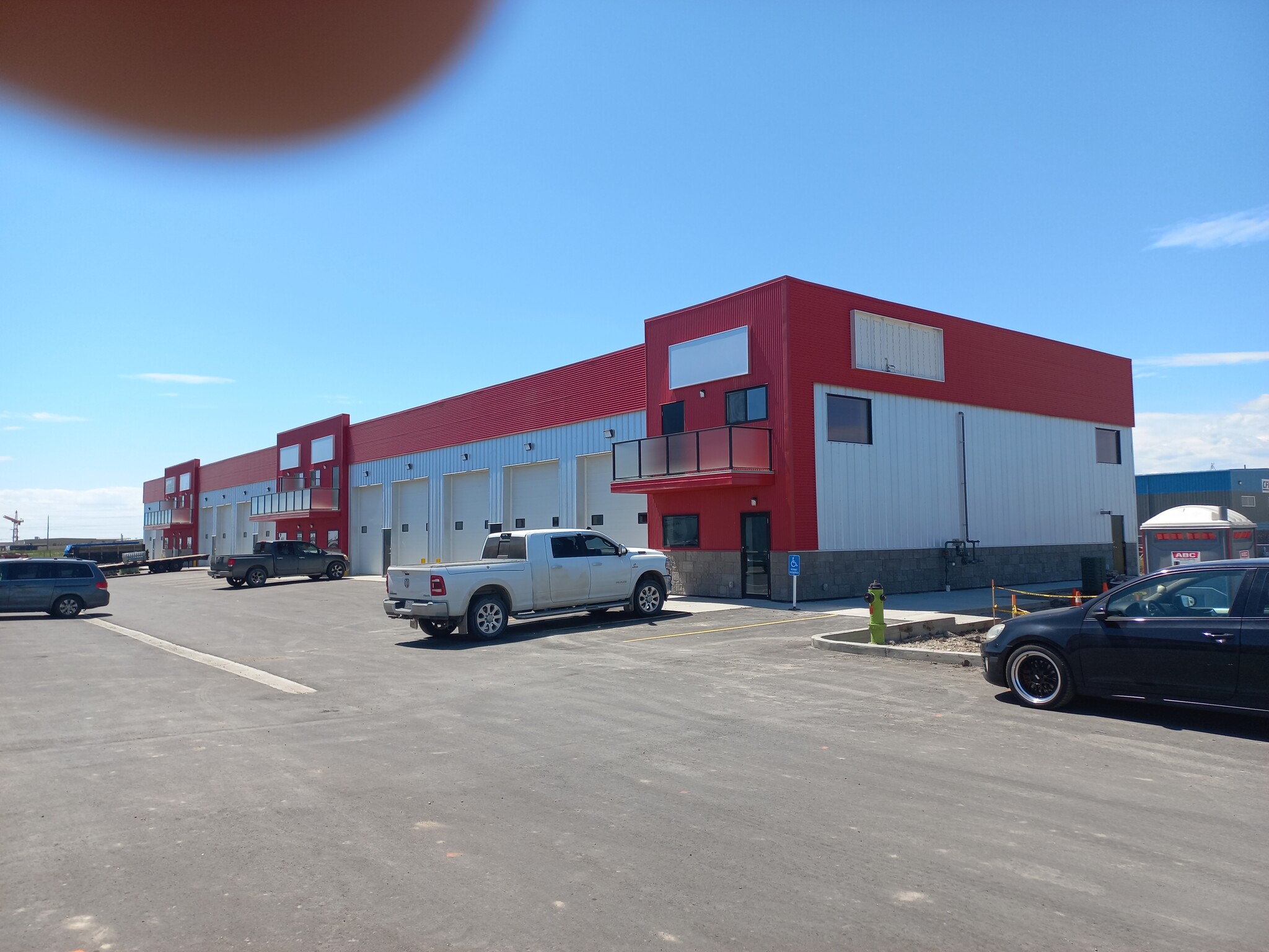 285127 Frontier Rd, Calgary, AB à louer Photo de l’immeuble– Image 1 sur 9