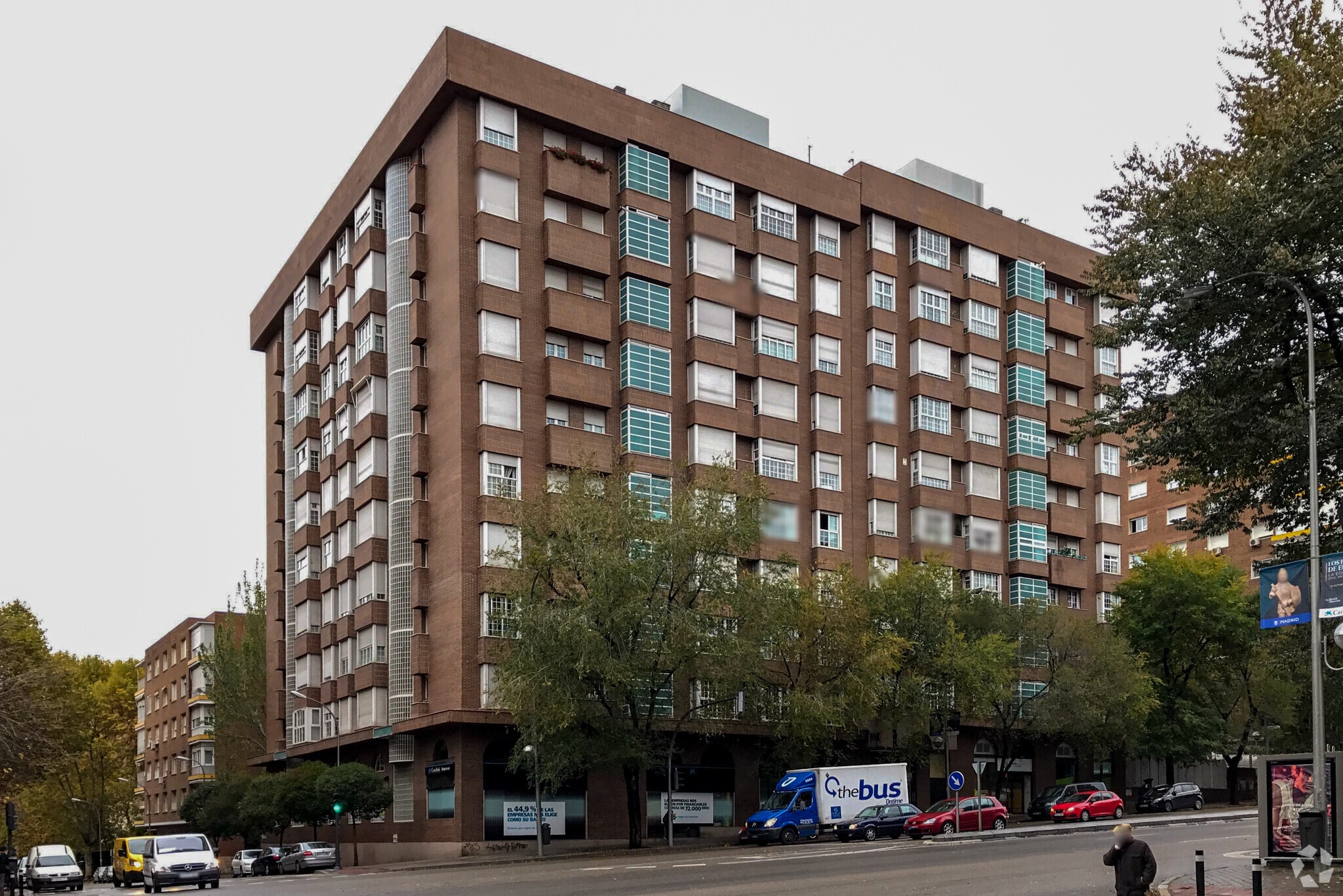 Immeuble residentiel dans Madrid, Madrid à vendre Photo principale– Image 1 sur 2