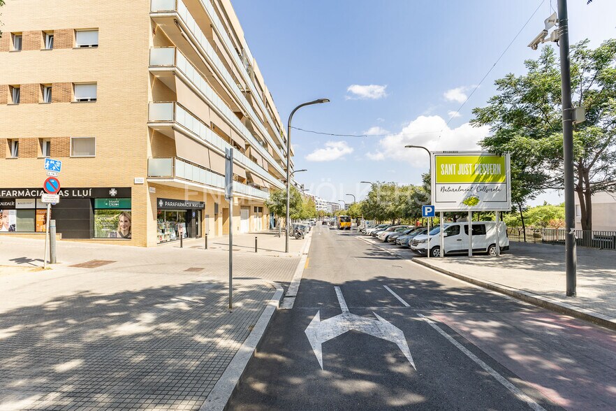 Immeuble residentiel dans Sant Feliu de Llobregat, Barcelona à vendre - Photo de l’immeuble – Image 3 sur 3