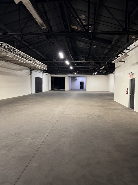 2424 State Rd, Bensalem, PA à louer - Photo intérieure – Image 3 sur 6