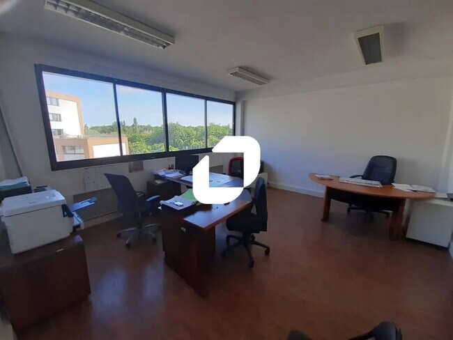 Plus de détails pour Bureau à vendre