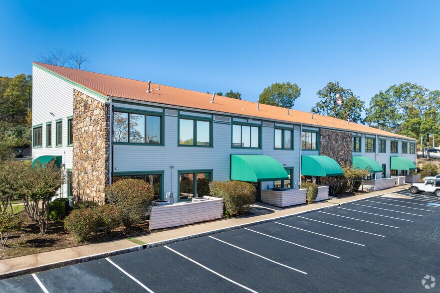 11215 Hermitage Rd, Little Rock, AR à vendre - Photo de l’immeuble – Image 1 sur 35