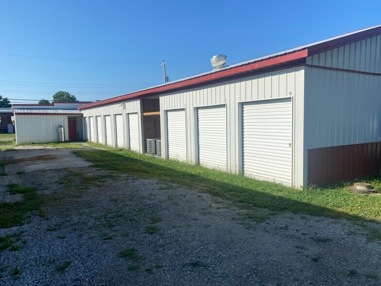 18 N 4th St, Gosport, IN à vendre - Photo de l’immeuble – Image 3 sur 8