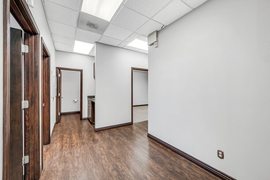 145 E University Dr, Mesa, AZ à louer - Photo de l’immeuble – Image 3 sur 39