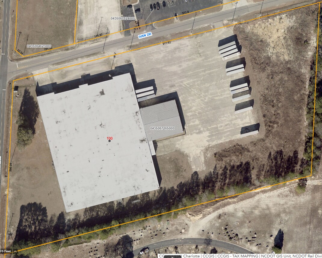 100 Ivan Dr, Fayetteville, NC à louer Aérien– Image 1 sur 17