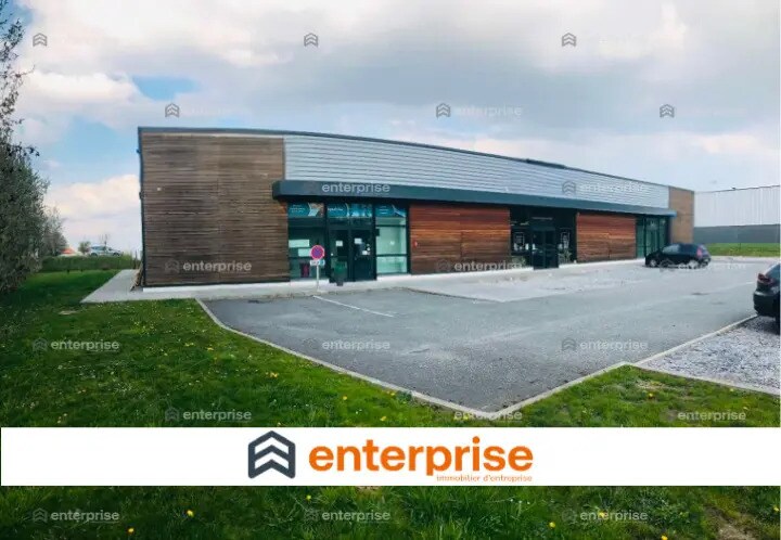 Local d’activités dans Ennevelin à louer - Photo de l’immeuble – Image 1 sur 1